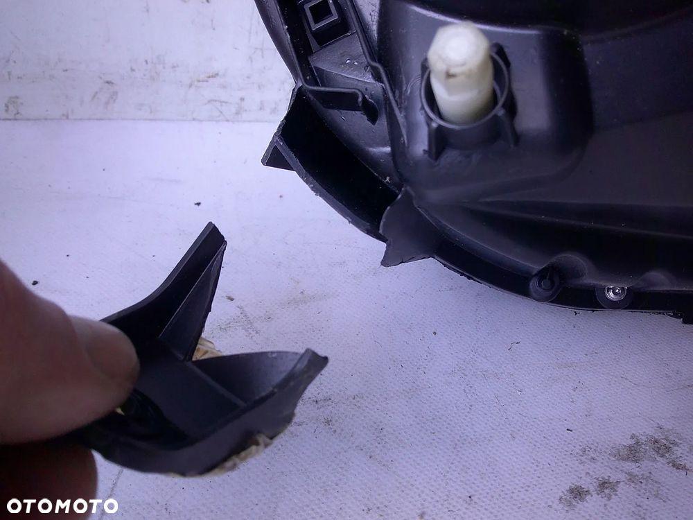 dacia duster i 1 lampa przód lewa nowa oryginał z uszk - 5