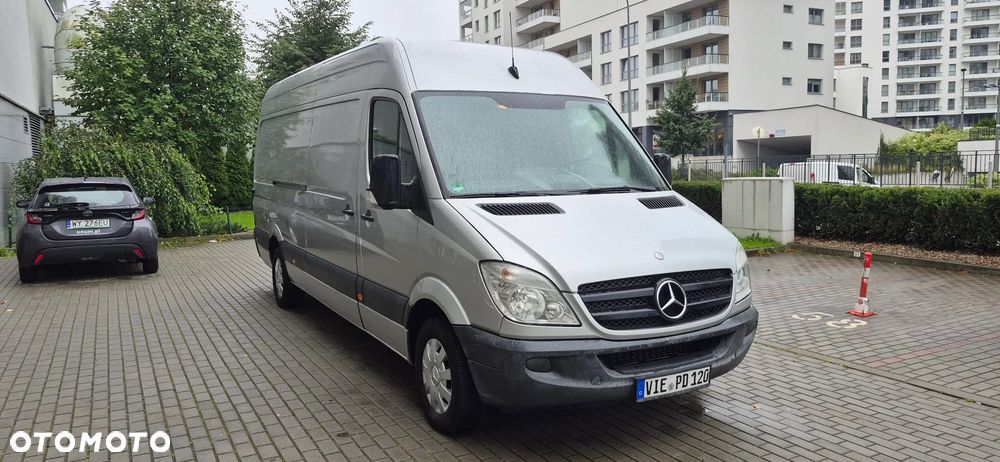 Mercedes-Benz Sprinter - 16