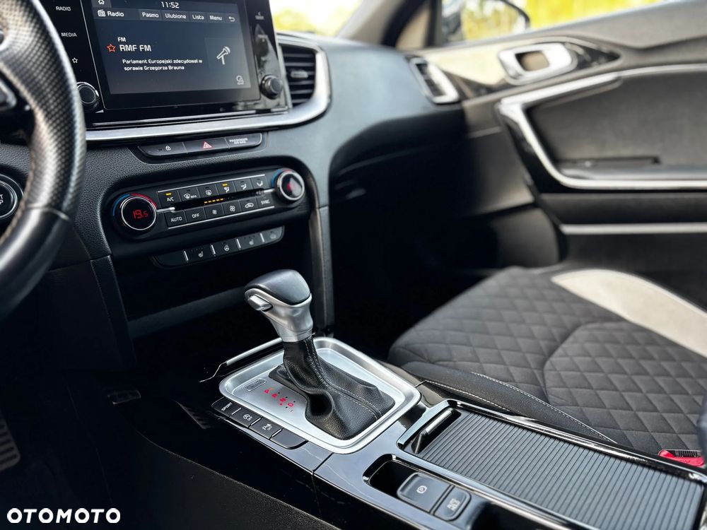 Kia ProCeed 1.5 T-GDI GT Line DCT - 12