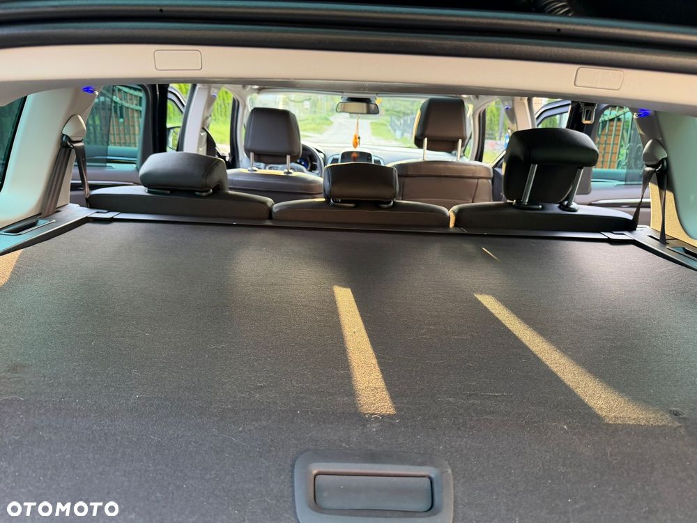 Renault Espace 1.6 dCi Energy Initiale Paris EDC 7os - 5