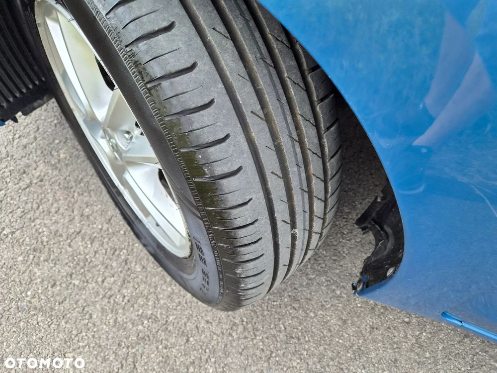 Hyundai i30 blue 1.6 CRDi Classic Navigation - 23