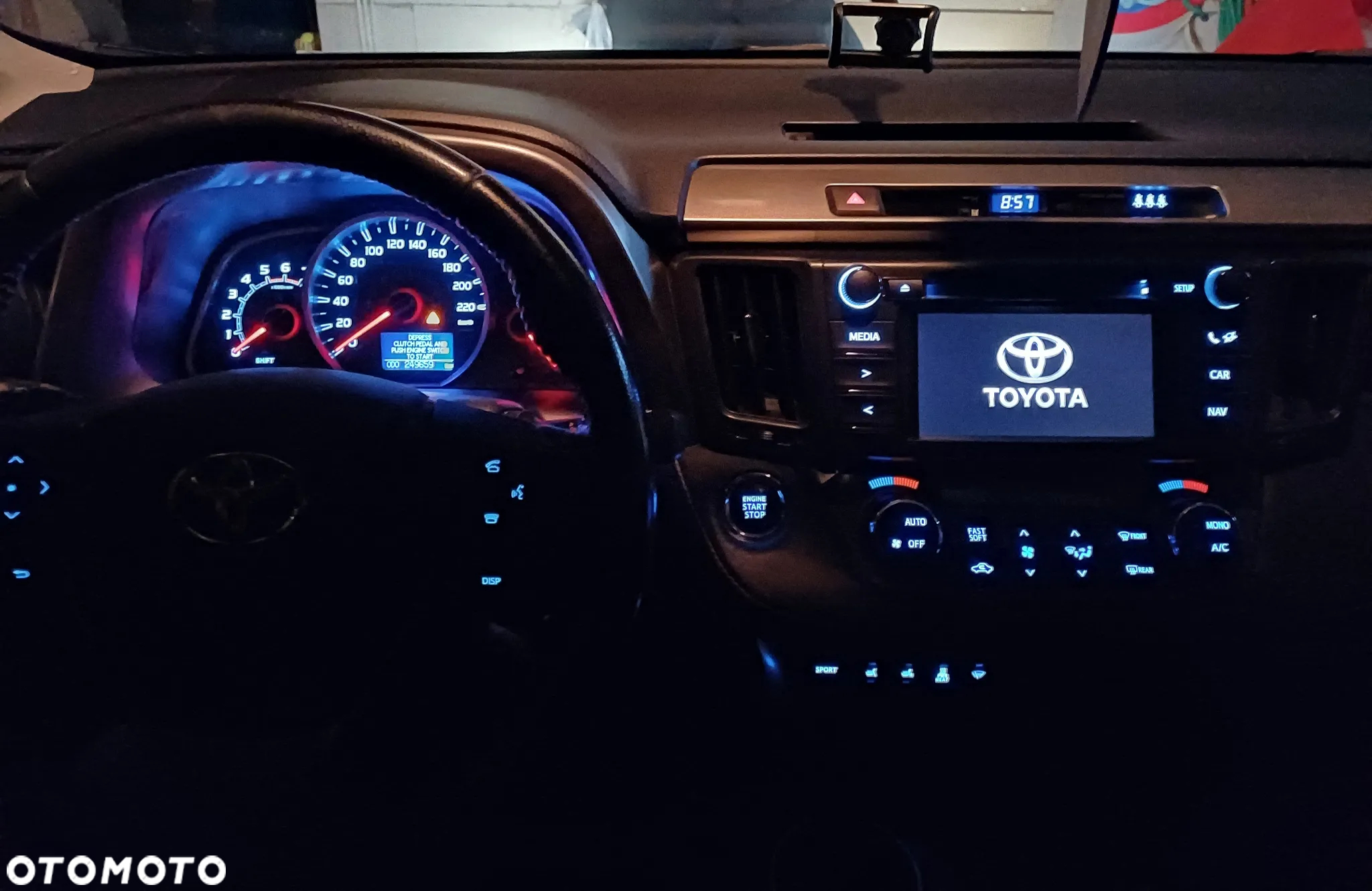 Toyota RAV4 - 12