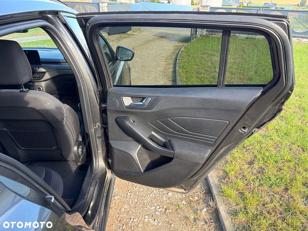 Ford Focus - 13