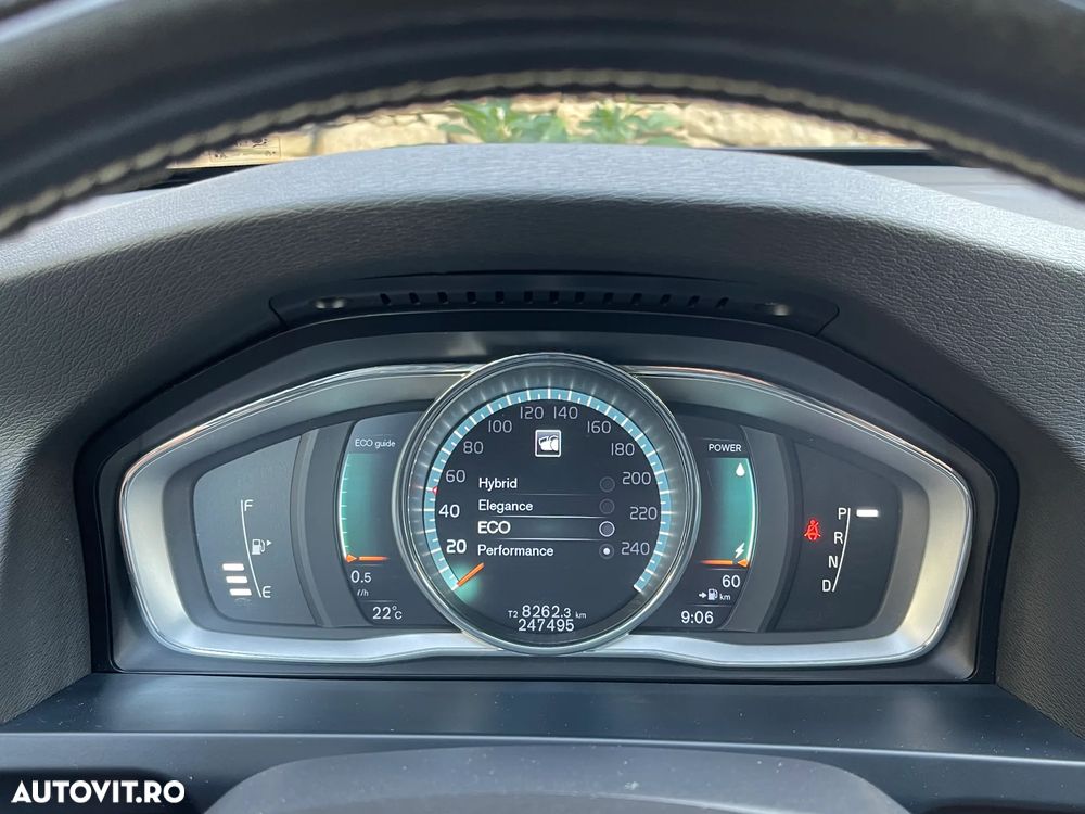 Volvo V60 D6 Twin Engine Geartronic RDesign - 35