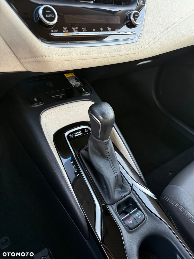 Toyota Corolla 1.8 Hybrid Executive - 33