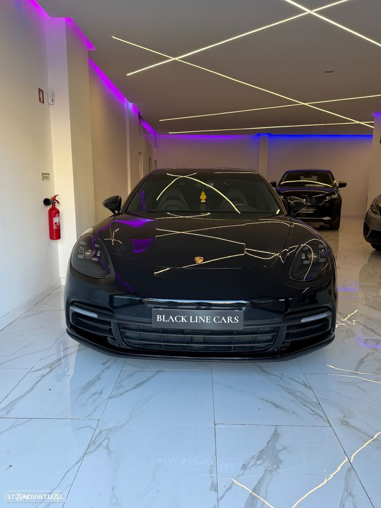 Porsche Panamera Sport Turismo 4 E-Hybrid - 2