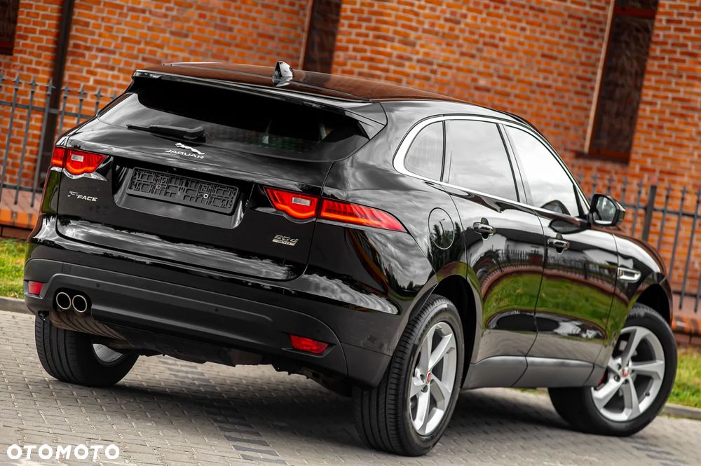 Jaguar F-Pace D200 AWD R-Dynamic S - 19