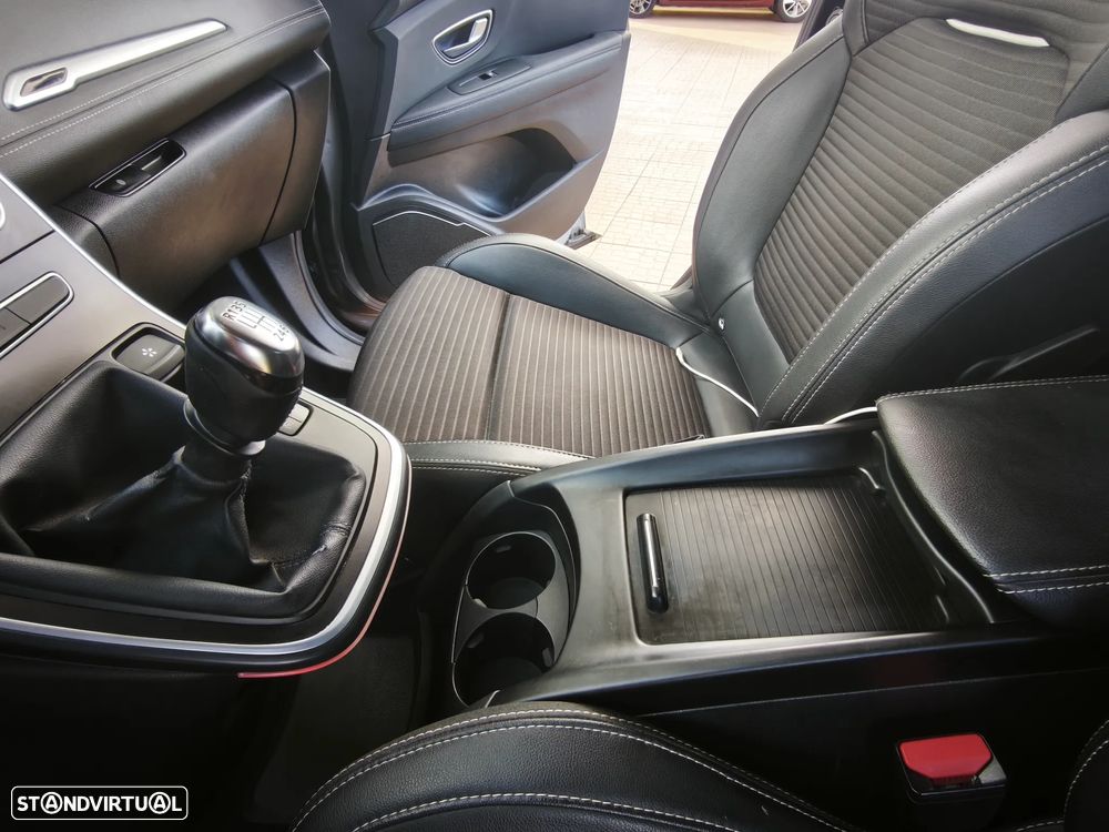 Renault Grand Scénic 1.6 dCi Intens SS - 7