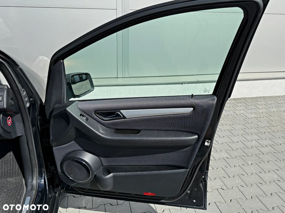 Mercedes-Benz Klasa B 180 CDI - 29
