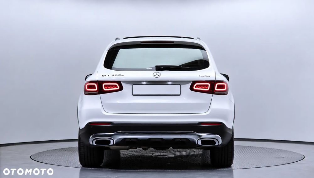 Mercedes-Benz GLC 220 d 4-Matic - 4