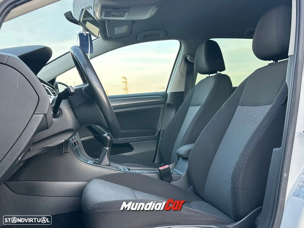 VW Golf 1.6 TDi Highline - 5