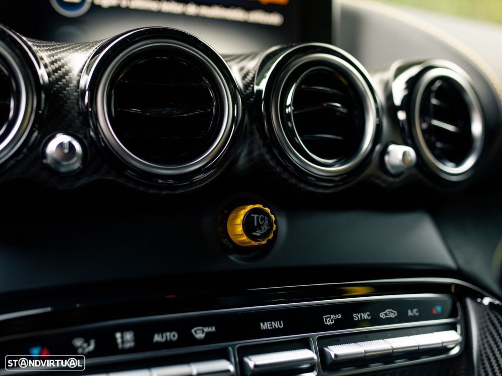 Mercedes-Benz AMG GT R - 45