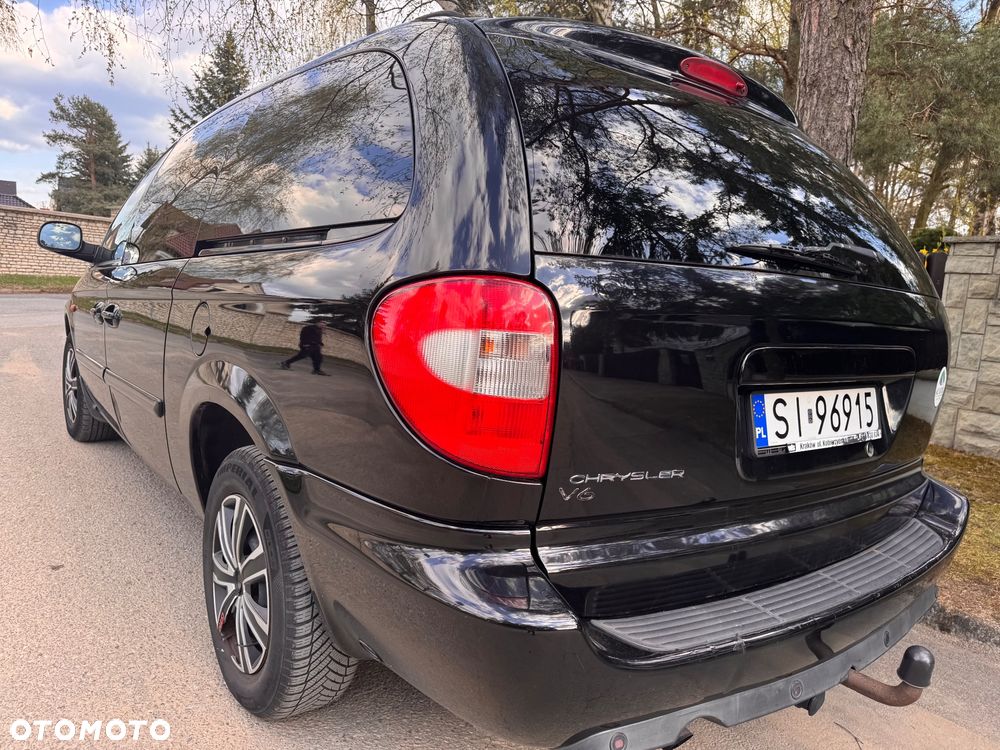 Chrysler Grand Voyager 3.3 LX - 12