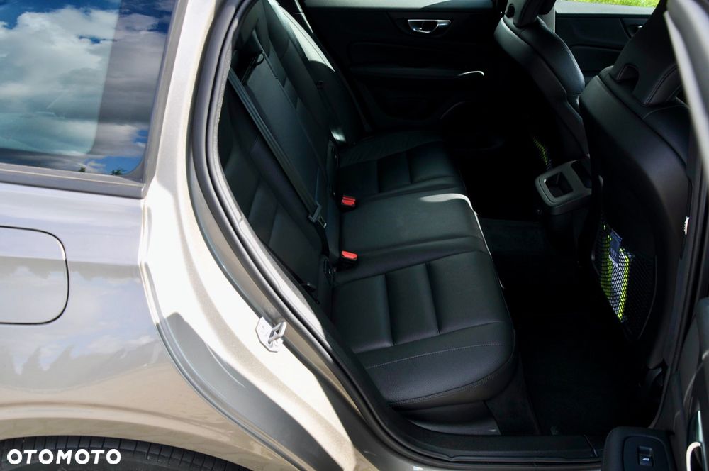 Volvo V60 B3 B Geartronic Momentum - 12
