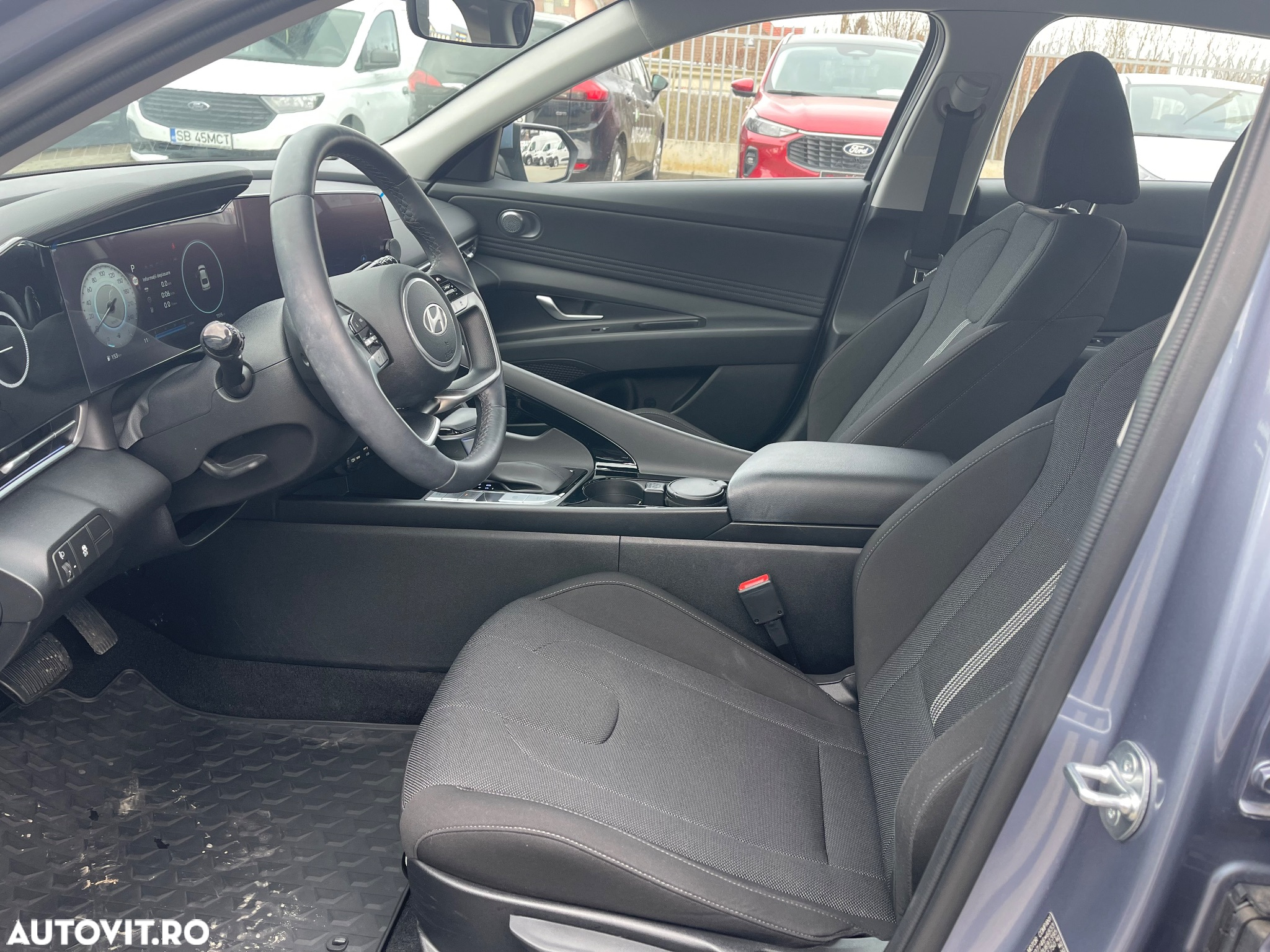 Hyundai Elantra 1.6 l 123 CP CVT Highway - 14