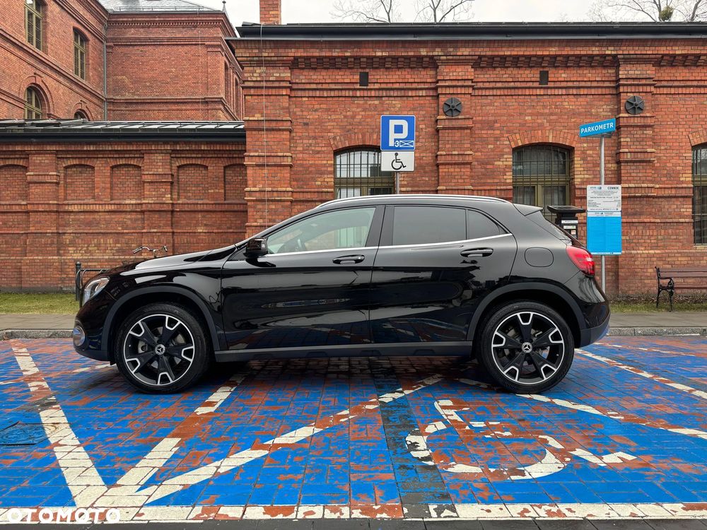 Mercedes-Benz GLA 250 7G-DCT UrbanStyle Edition - 2