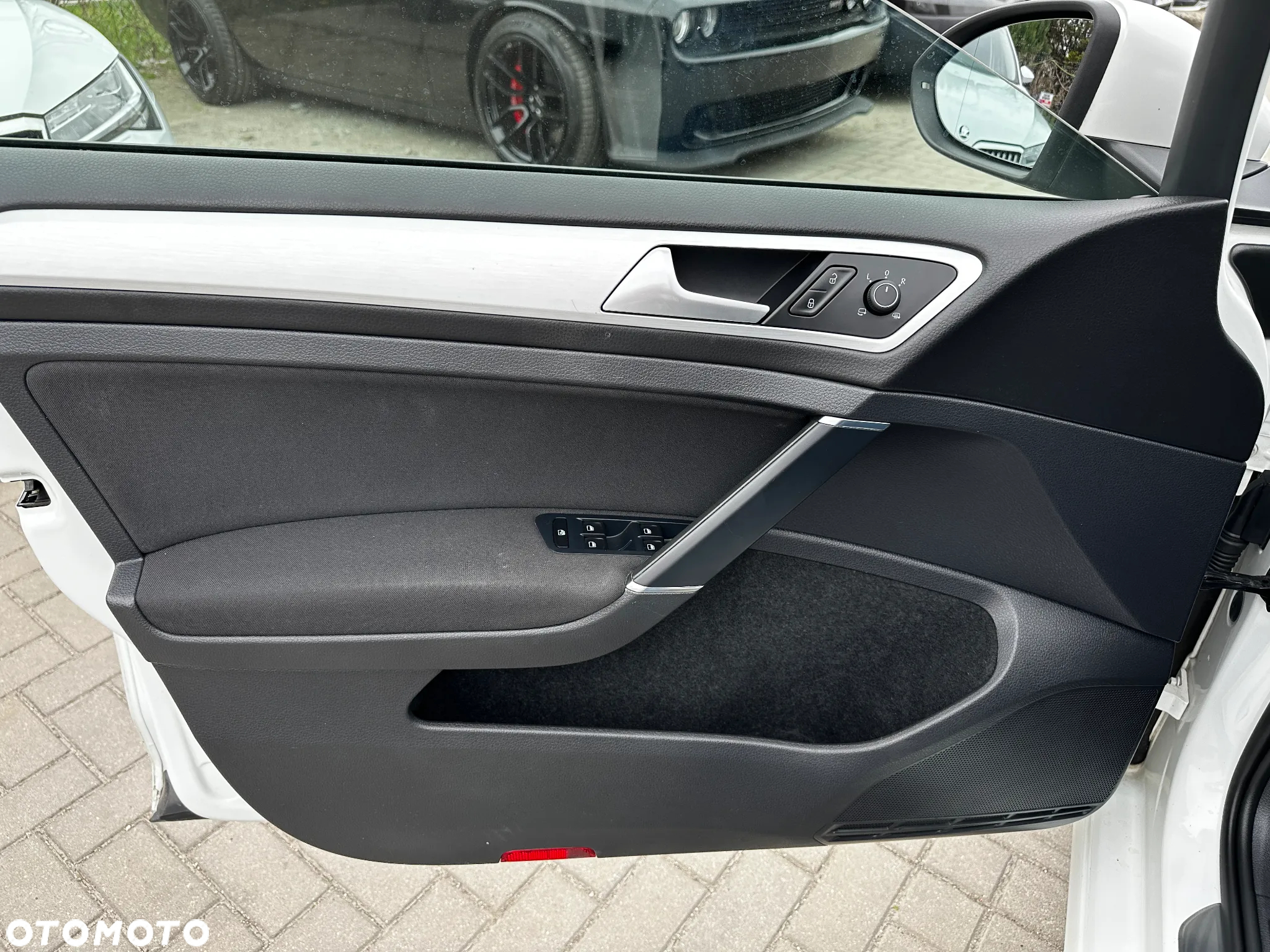 Volkswagen Golf - 19