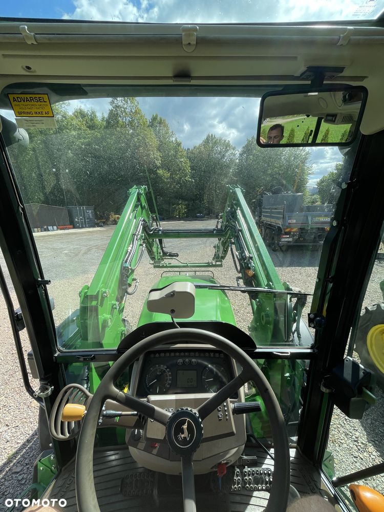 John Deere 5620 - 6