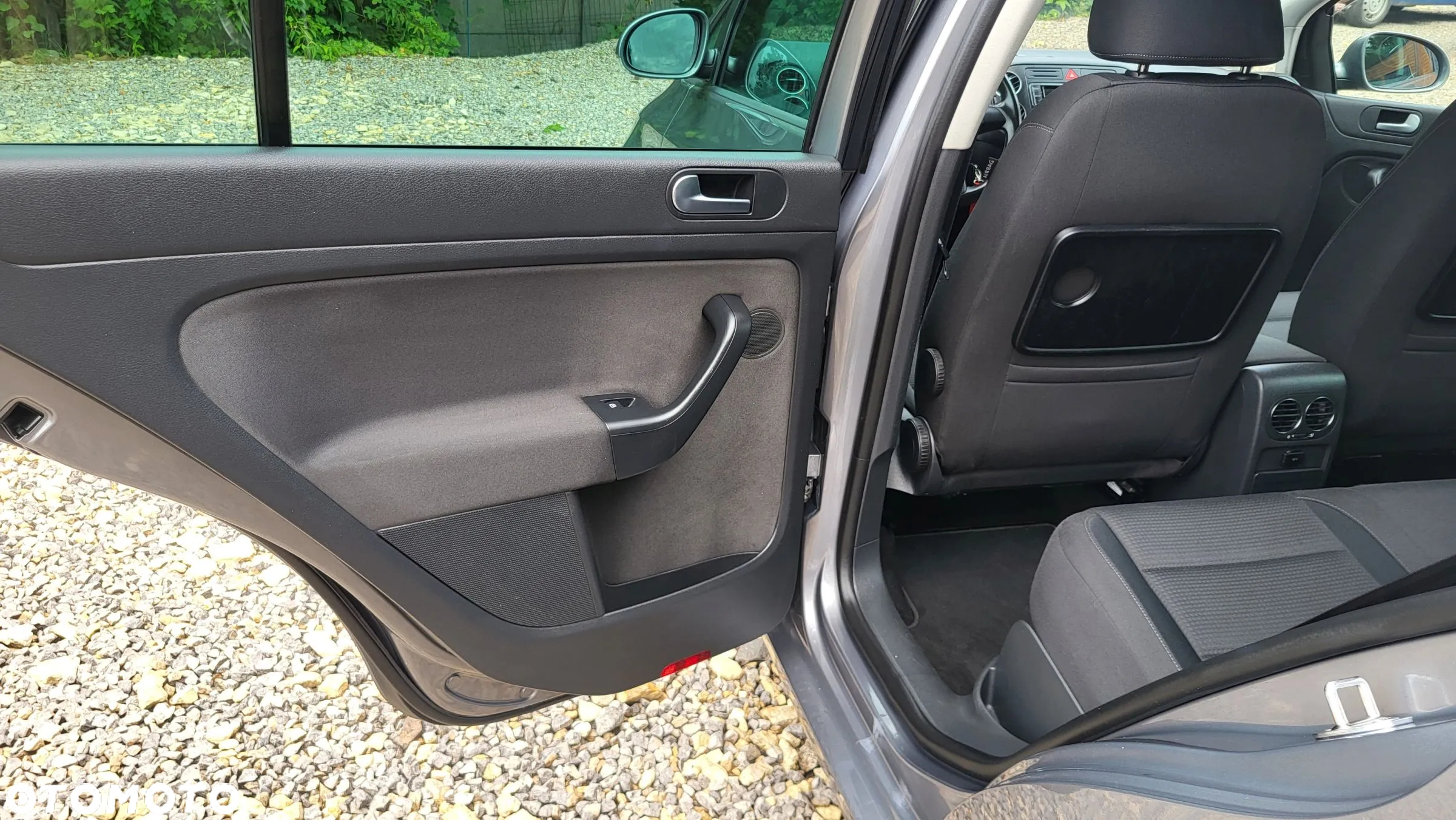 Volkswagen Golf Plus 1.2 TSI BlueMot Comfortline - 13