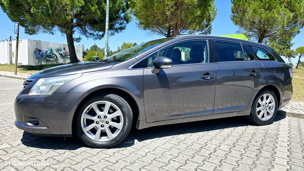 Toyota Avensis SD 2.0 D-4D Exclusive +Pele+GPS - 8