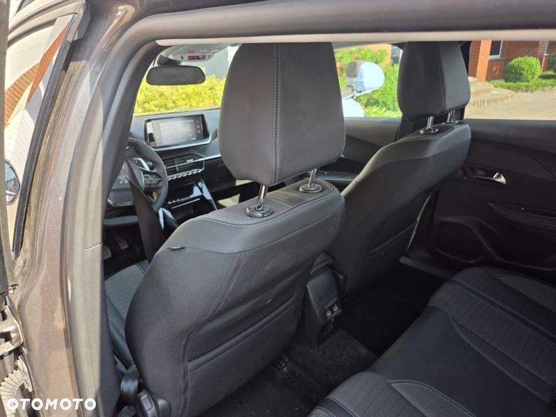 Peugeot 2008 BlueHDi 130 Allure S&S EAT8 - 39