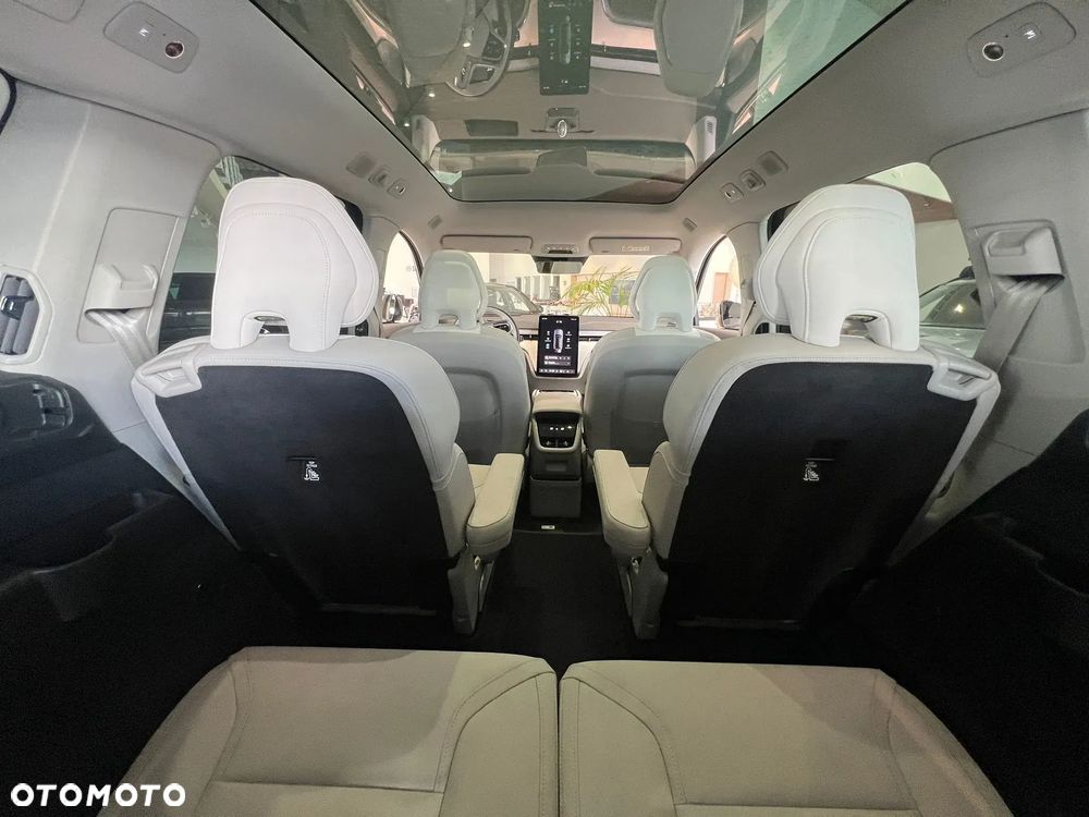 Volvo EX90 - 9