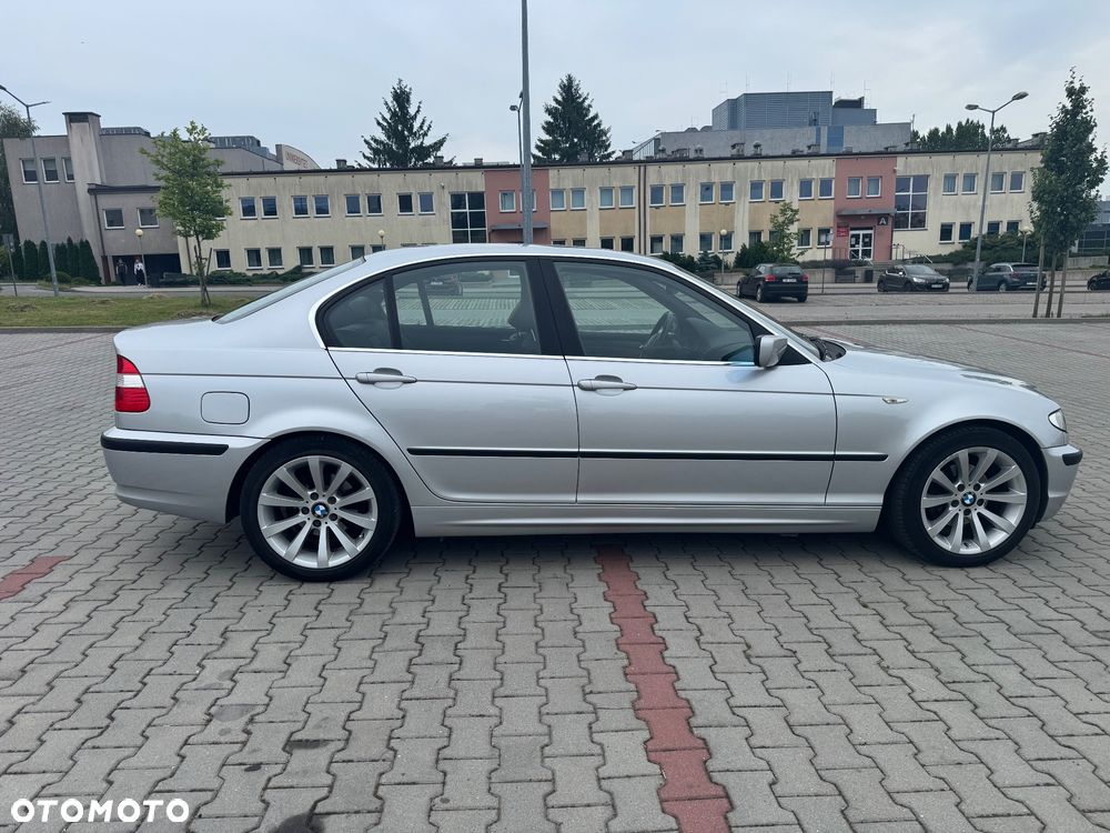 BMW Seria 3 320i - 3