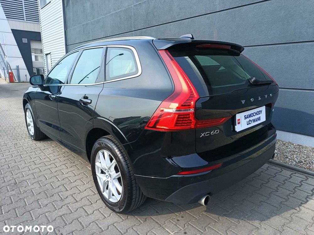 Volvo XC 60 T4 Momentum Pro - 9