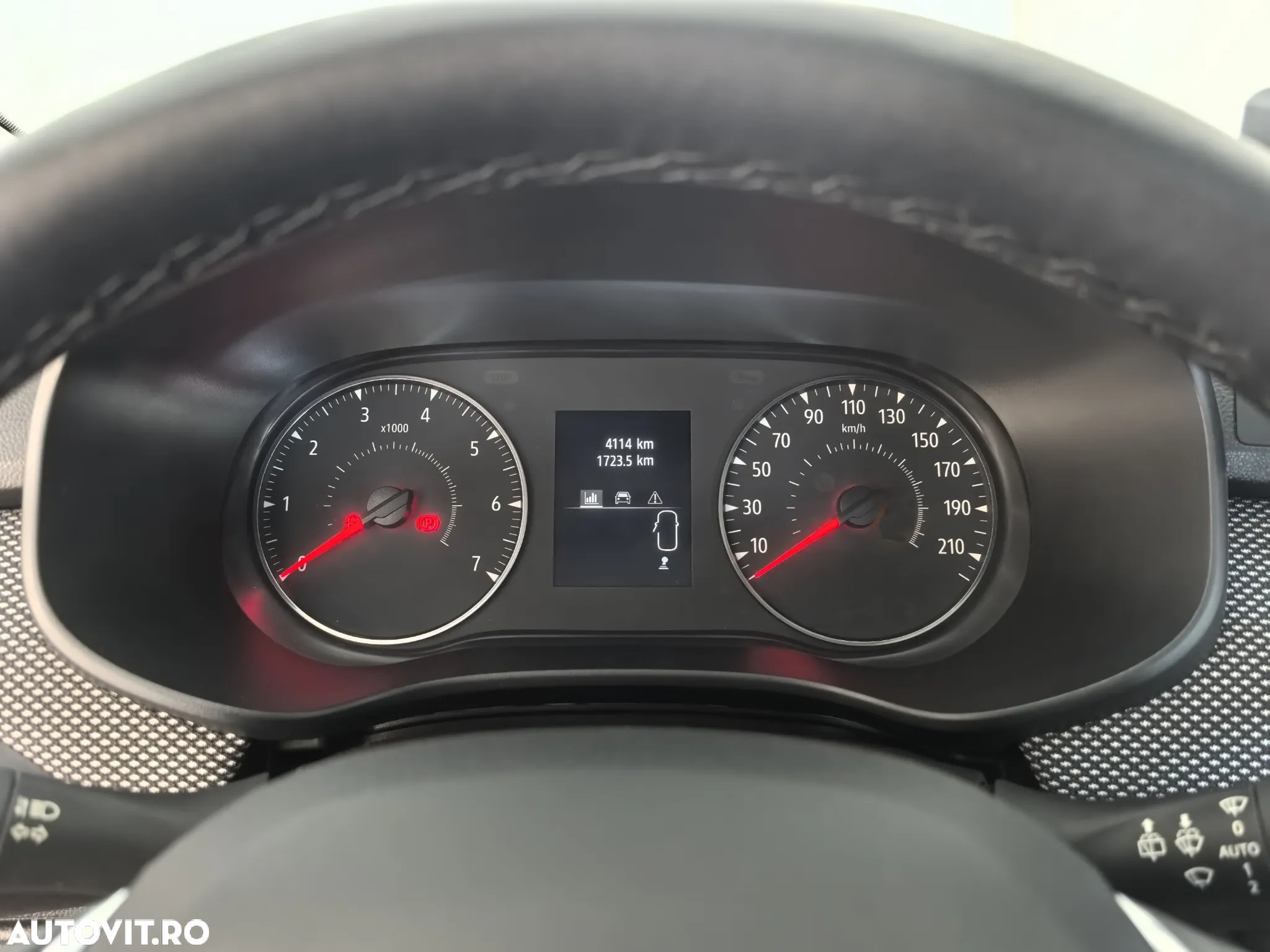 Dacia Sandero TCe 90 MT6 Comfort - 14