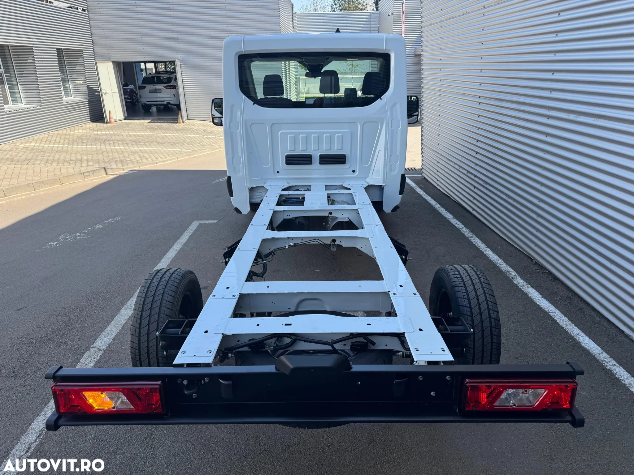 Ford Transit - 9