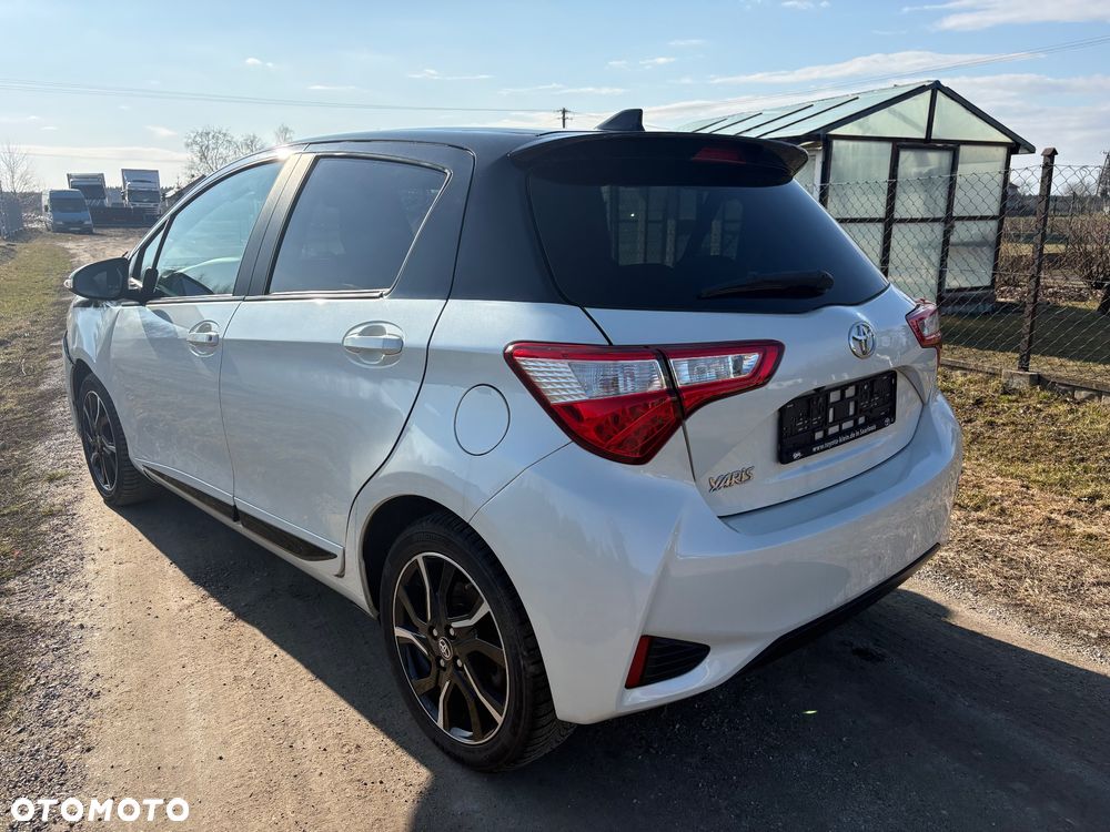 Toyota Yaris 1,5-Dual-VVT-iE Selection - 4