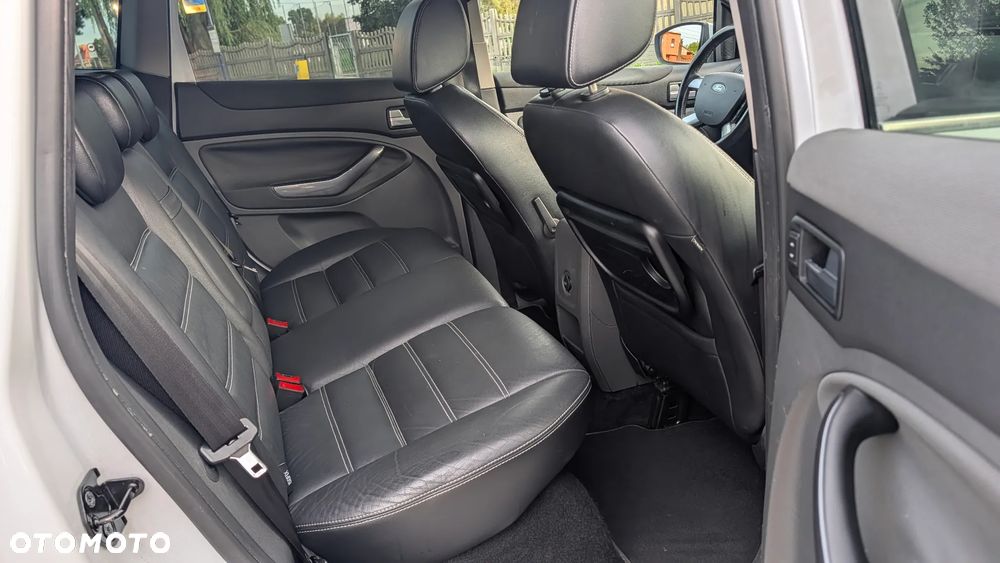 Ford Kuga 2.0 TDCi 4x4 Titanium - 12