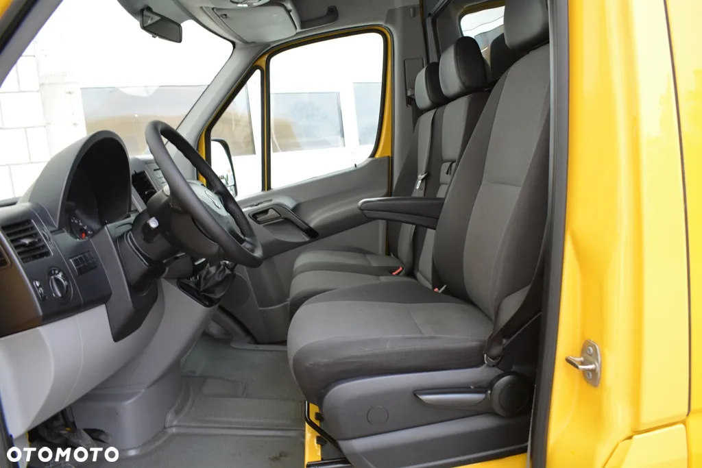 Volkswagen CRAFTER 35 2.0 TDI MAXI - 29