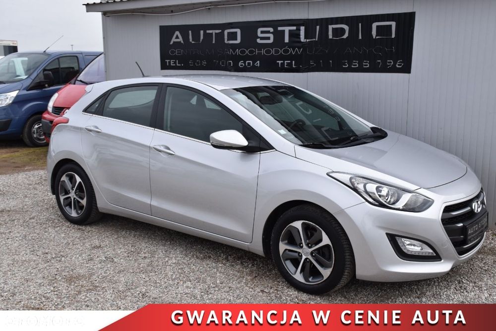 Hyundai i30 1.6 CRDi Fifa World Cup Edition - 37