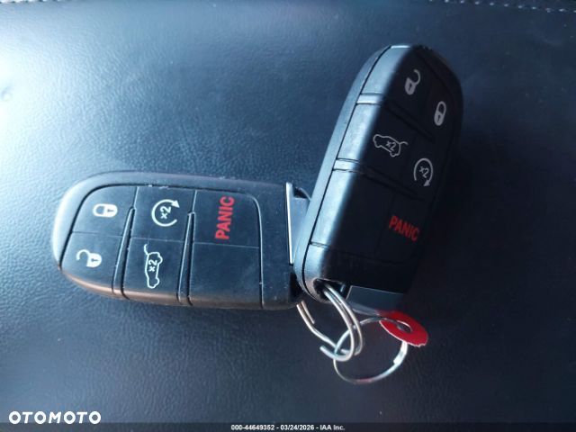 Jeep Grand Cherokee - 11