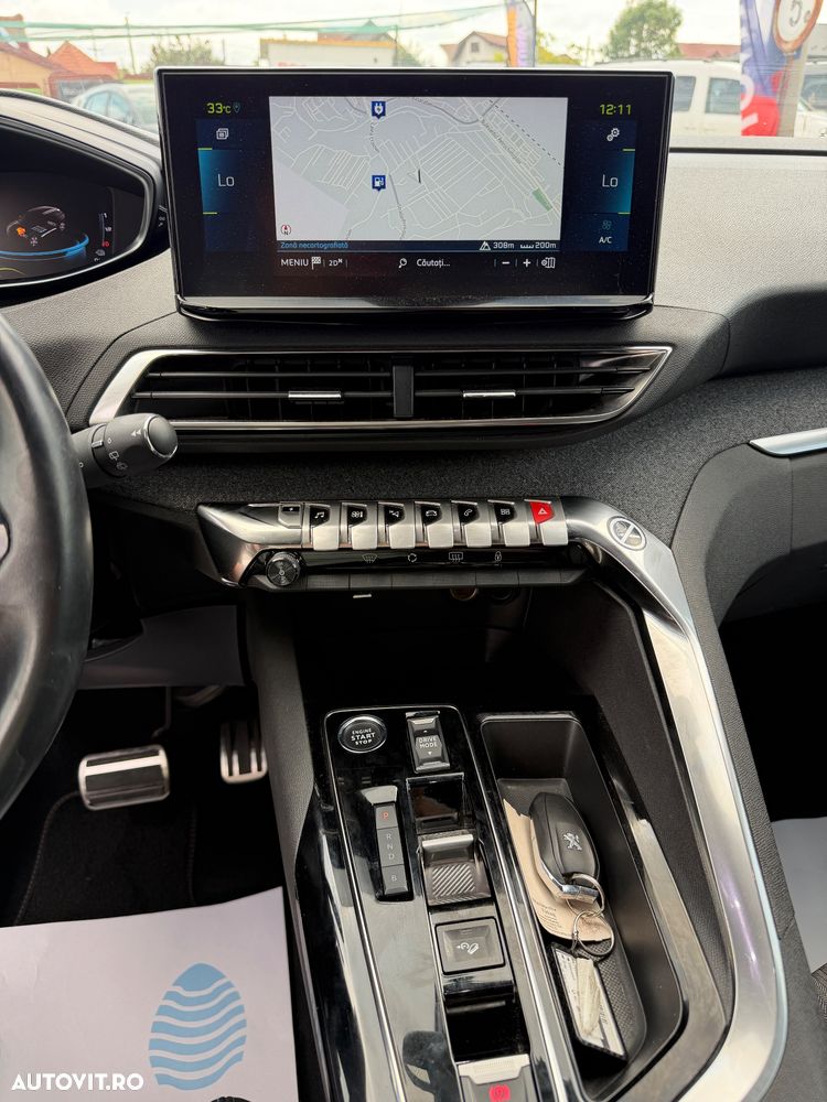 Peugeot 3008 PHEV EAT8 4X4 GT Pack - 29
