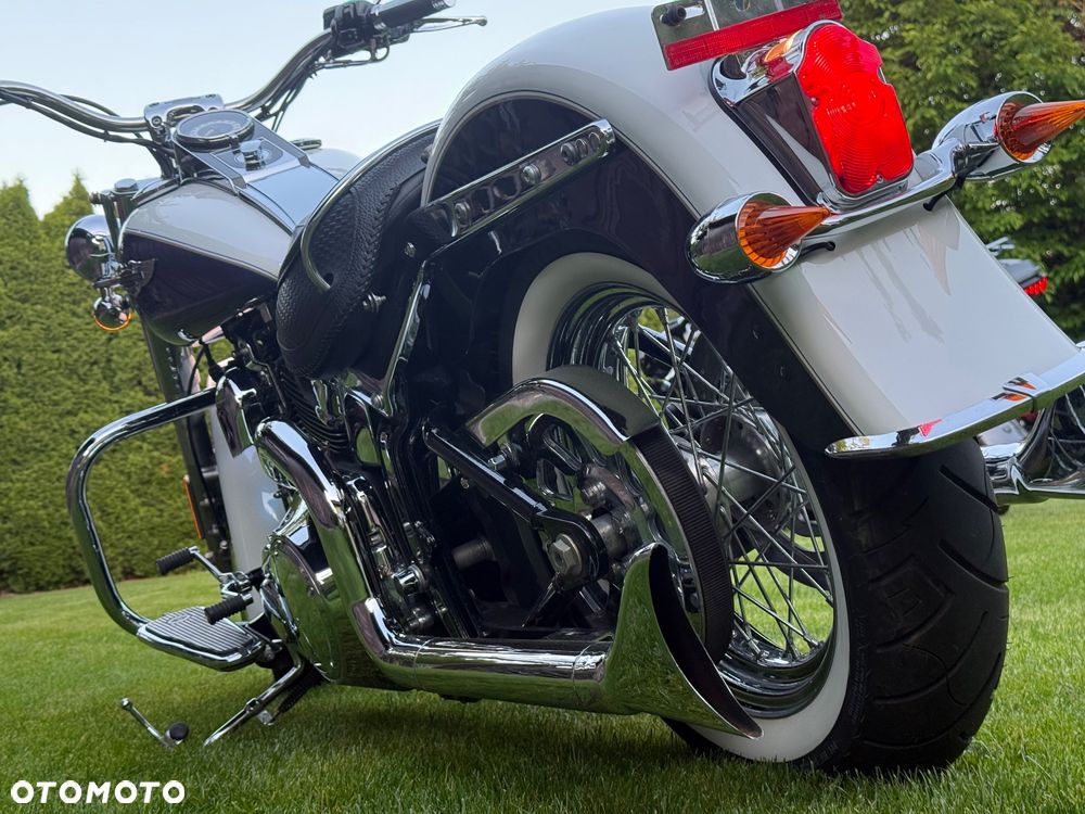 Harley-Davidson Softail Deluxe - 25