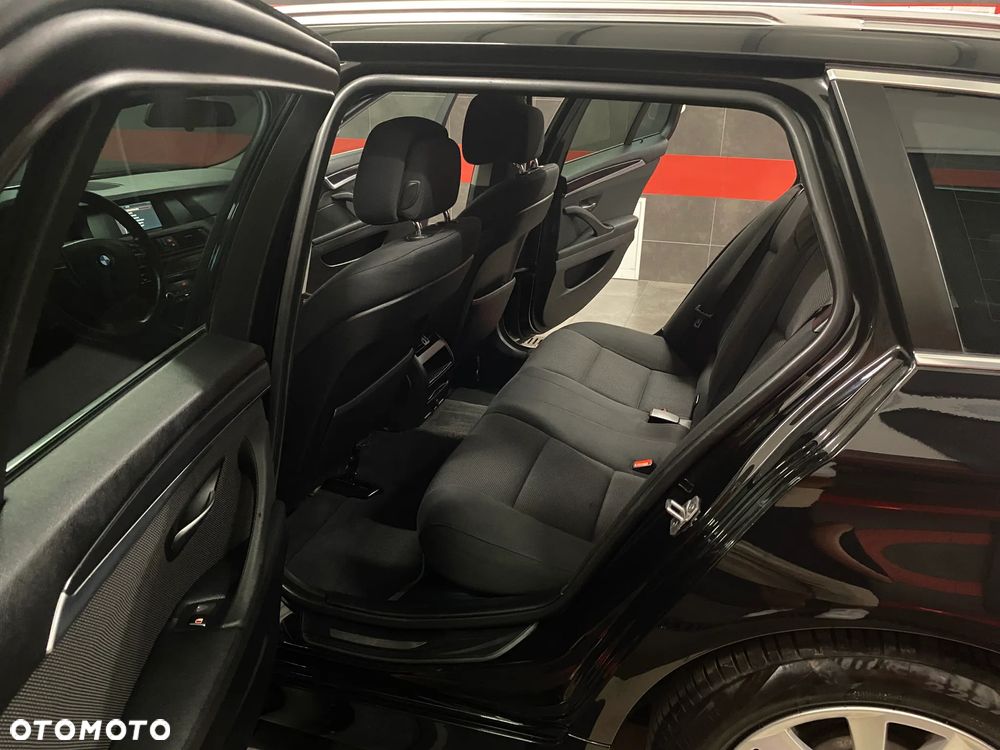 BMW Seria 5 520d Touring - 21