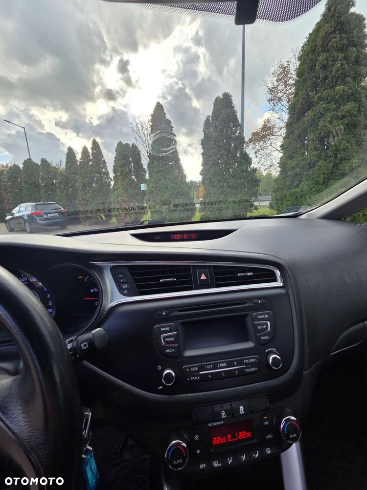 Kia Ceed - 13