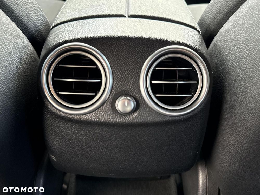 Mercedes-Benz GLC - 9