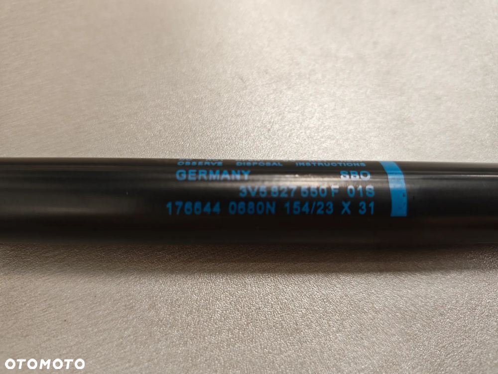 Siłownik gazowy Skoda Superb - 2