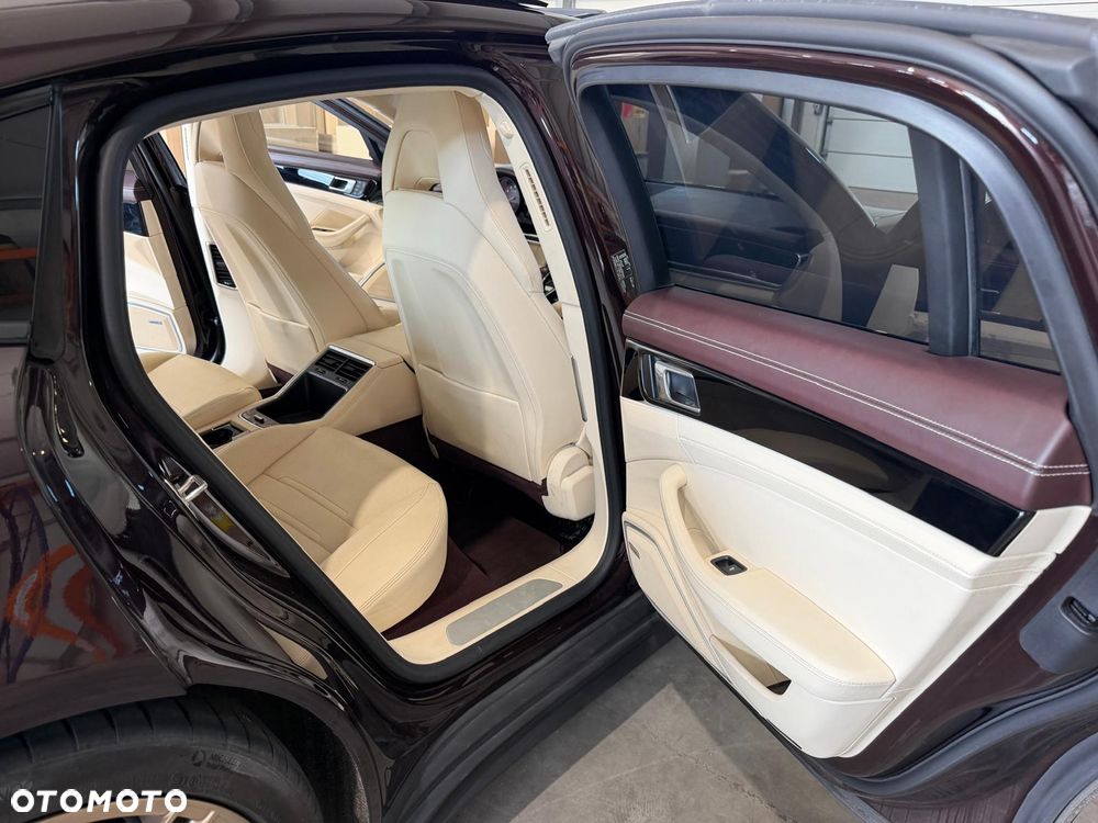 Porsche Panamera 4 Executive - 14