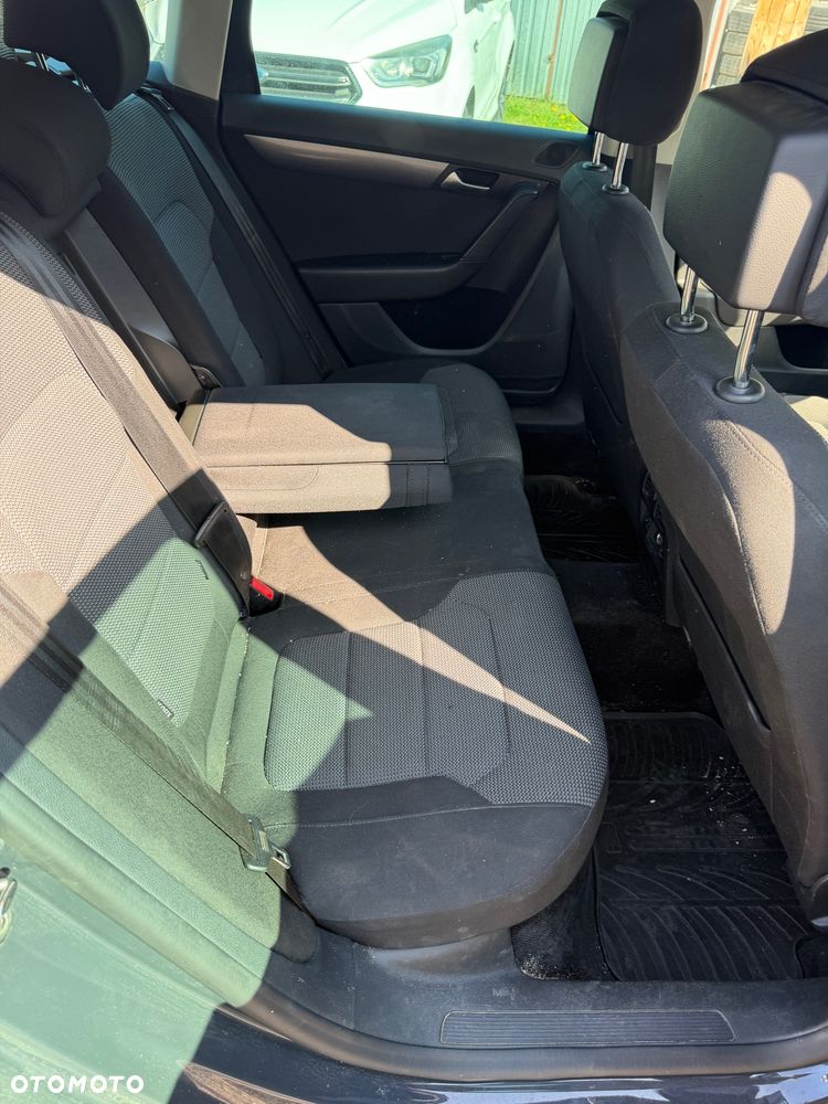 Volkswagen Passat 2.0 TDI BlueMotion Technology Highline - 9
