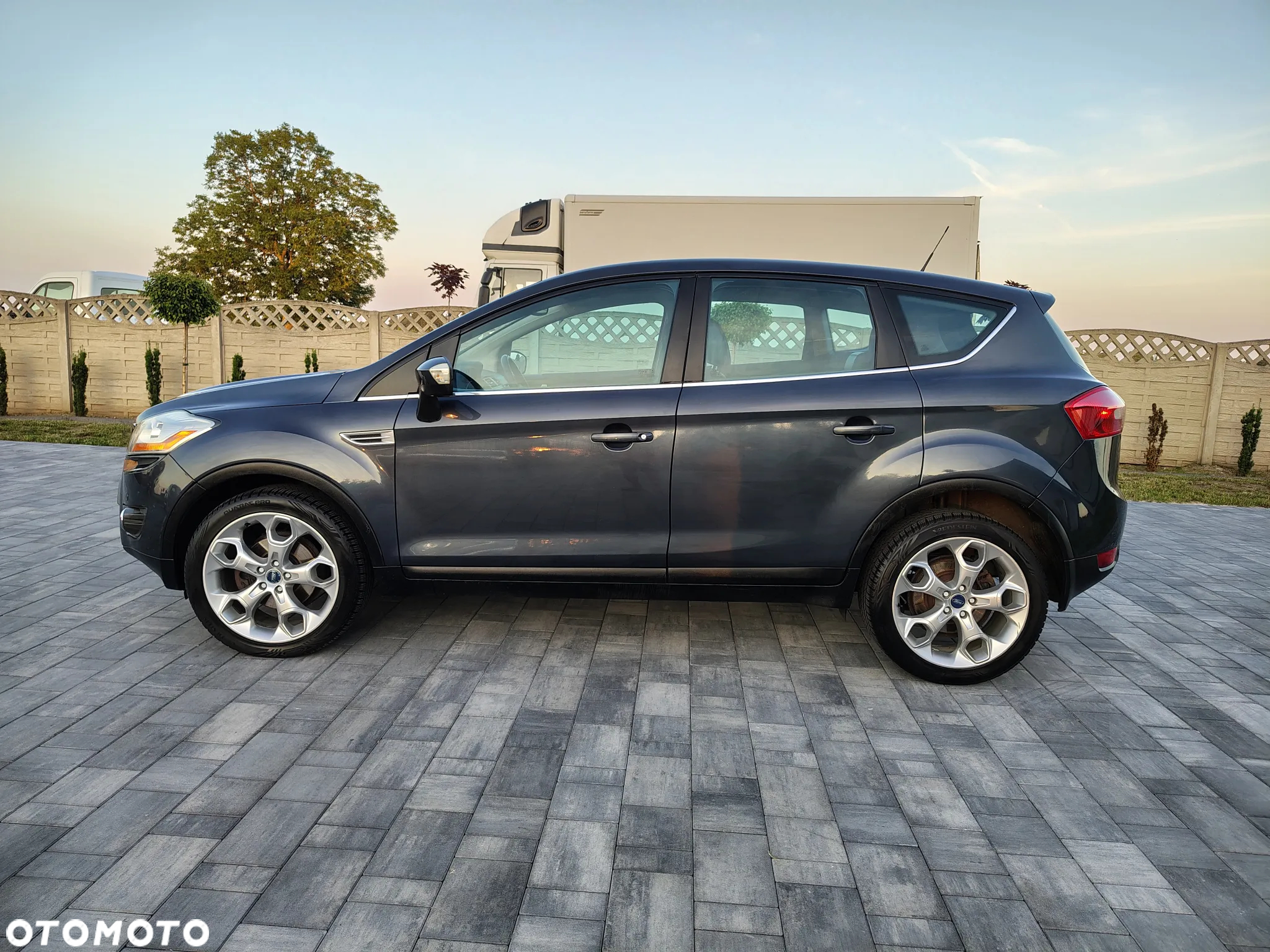 Ford Kuga 2.0 TDCi 4x4 Titanium - 4