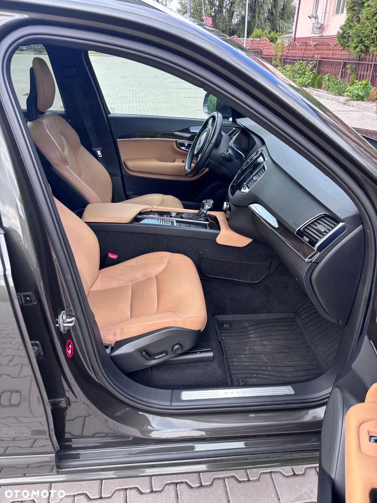 Volvo XC 90 T6 AWD Geartronic Momentum Pro - 27