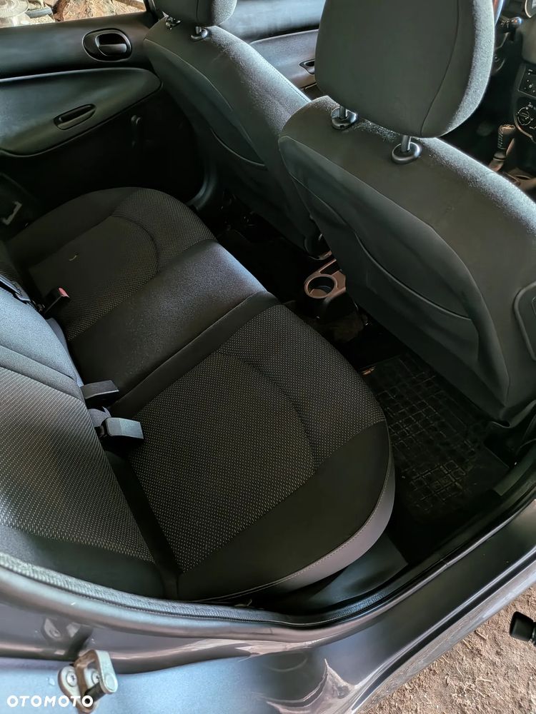 Peugeot 206 plus - 6