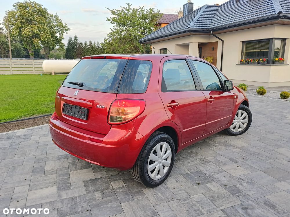 Suzuki SX4 - 3