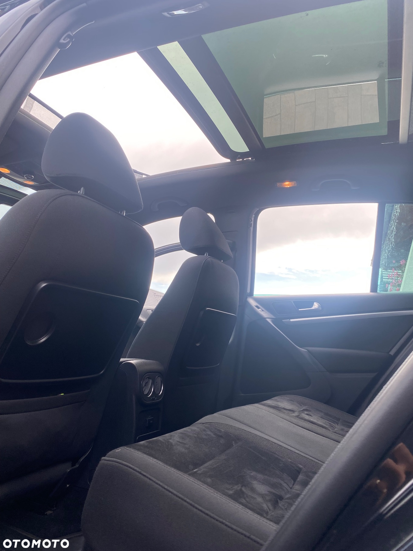 Volkswagen Tiguan 2.0 TDI 4Mot Perfectline R-Style - 16