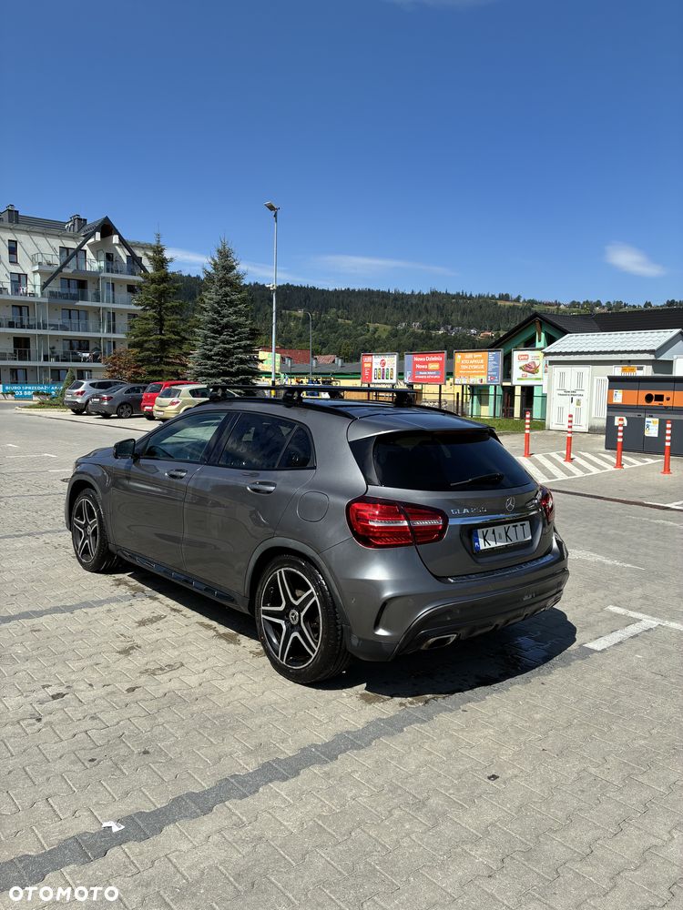 Mercedes-Benz GLA 250 7G-DCT AMG Line - 4