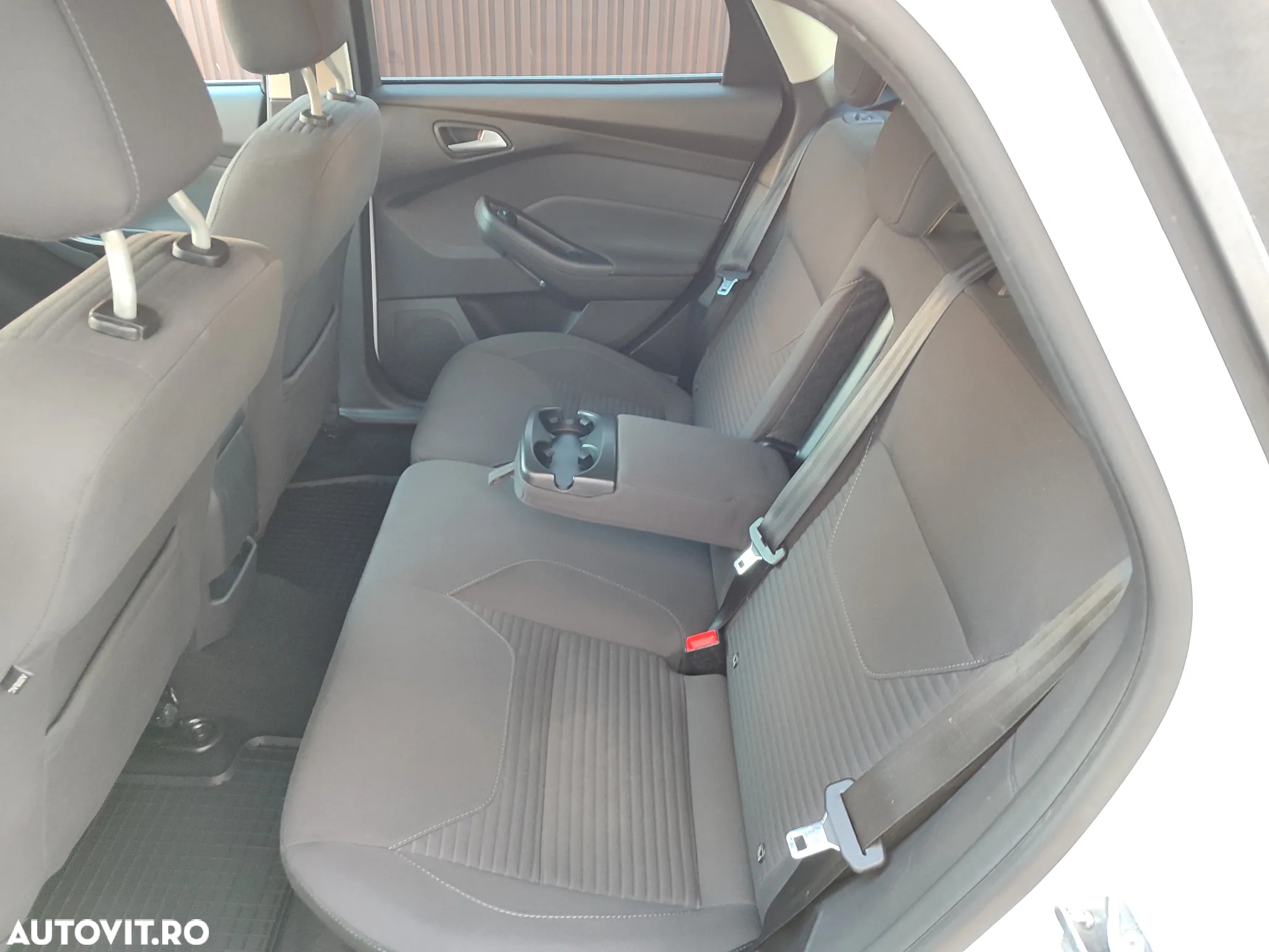 Ford Focus 1.0 EcoBoost Start-Stopp-System COOL&CONNECT DESIGN - 16